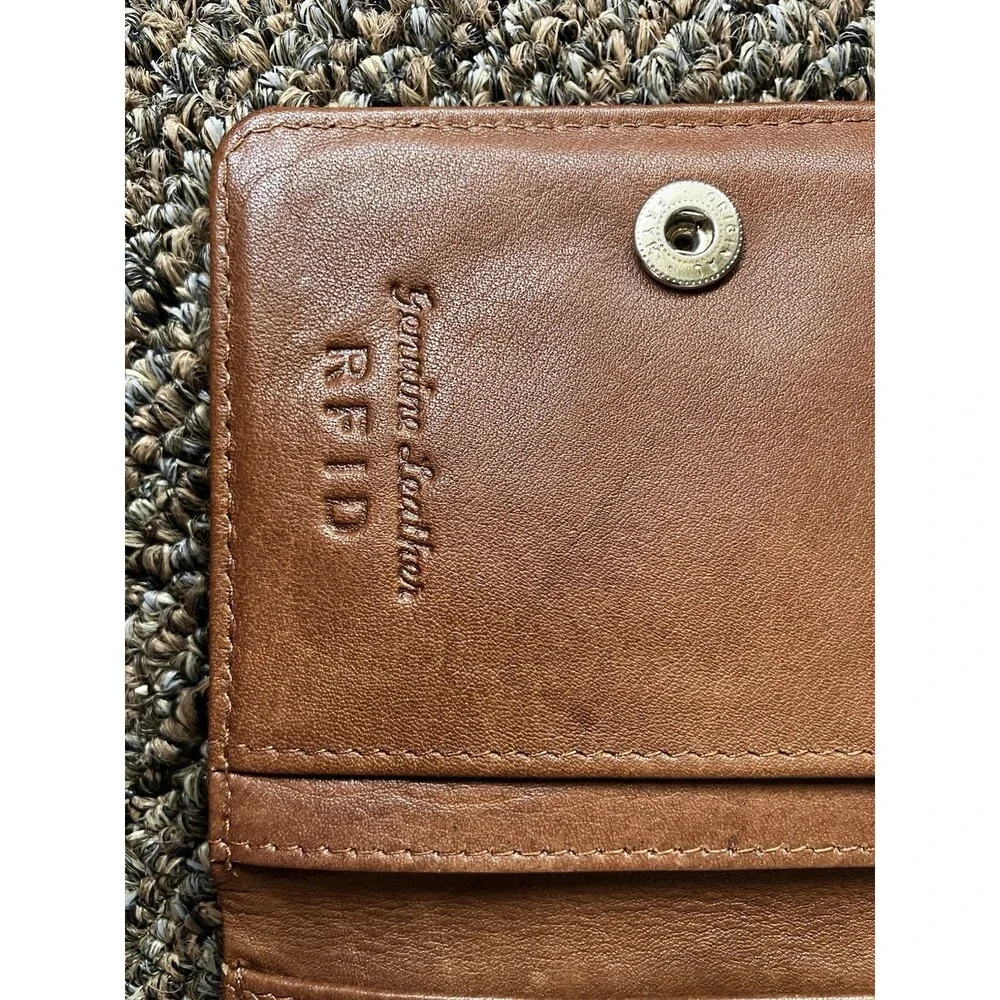 Genuine Leather RFID Black/Brown Wallet – Secure & Stylish